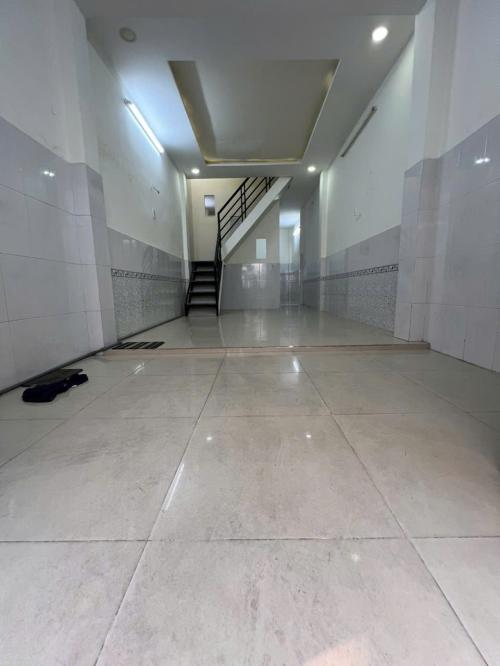 Nhà phố Hoàng Cầu đắt giá - 74m2 2 ô tô tránh, View thoáng mãi mãi, sổ đỏ đẹp, giá 13.98 tỷ